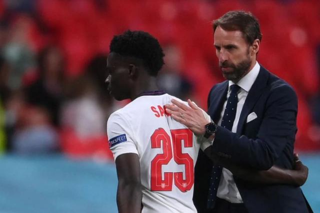 S15比赛压注-索斯盖特：我也想看香槟足球 还有进球大招没用上